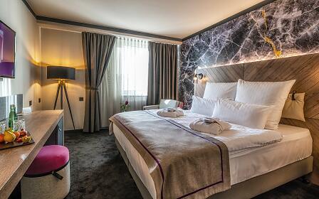 Fourside Salzburg Hotel hotel room